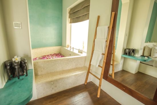 Navutu Dreams Resort & Wellness Retreat à Siem Reap:  Grand Tour | Bathtub