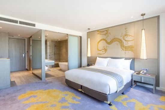 Crowne Plaza Vientiane:  Standard | Standard with Pool View