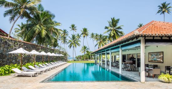 Taru Villas - The Long House in Bentota: Pool and Dining Pavilion