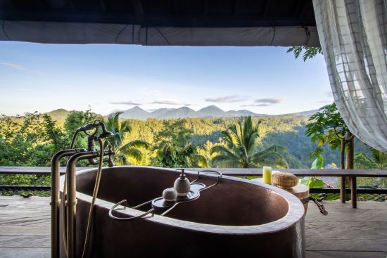 Buahan, a Banyan Tree Escape à Ubud:  Buahan Valley Pool Bale | Bathtub