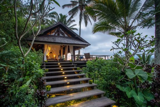 Buahan, a Banyan Tree Escape à Ubud:  Buahan Valley Pool Bale | Stairs to Bale