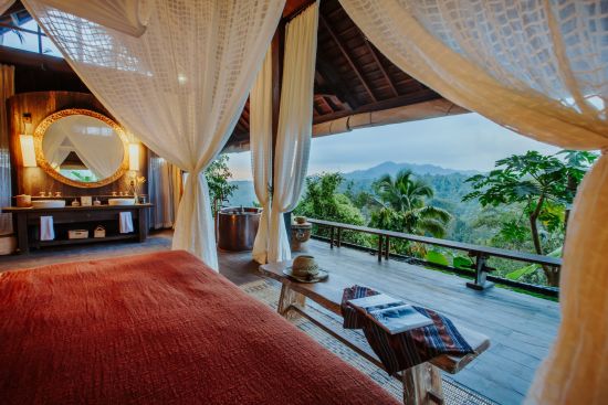 Buahan, a Banyan Tree Escape à Ubud:  Buahan Valley Pool Bale | View from the bed