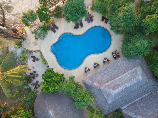 Koh Jum Beach Villas à Ko Jum:  Restaurant & Bar from above
