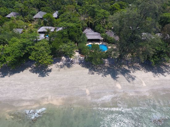 Koh Jum Beach Villas à Ko Jum:  Drone View of Villa Area