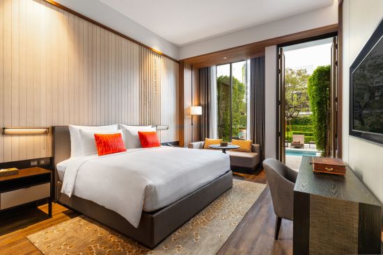 Villa Deva Resort & Hotel in Bangkok:  Deluxe Pool Access