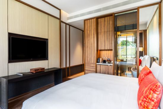 Villa Deva Resort & Hotel in Bangkok:  Deluxe Pool View