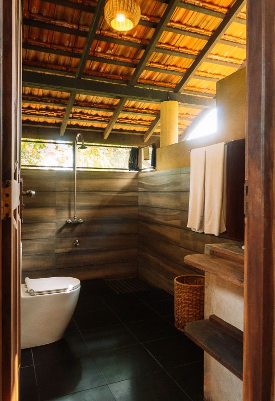 Talalla Retreat:  Bamboo Hut | bathroom