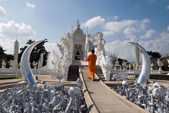 Circuit en voiture de location Triangle d'Or de Chiang Mai: Chiang Rai: Wat Rong Khun