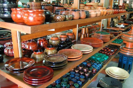 La fascination du Myanmar – un pays en mutation de Naypyitaw: Bagan: Lacquerware Workshop 