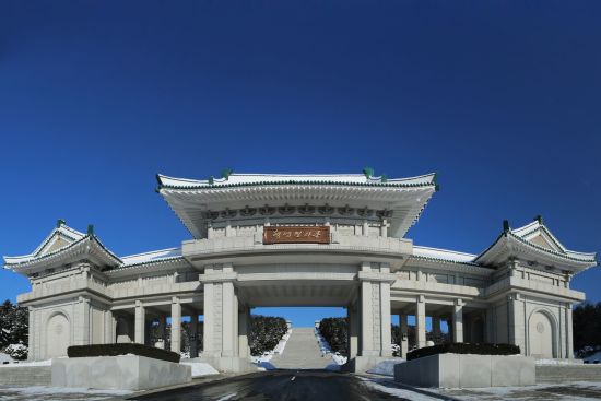 Circuit compact en Corée du Nord de Pyongyang: Monument in North Korea