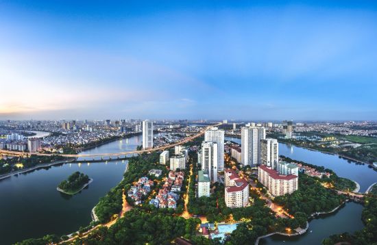 Grand voyage en Indochine – partie Vietnam/Cambodge de Hanoi: opinion: Hanoi cityscape at twilight