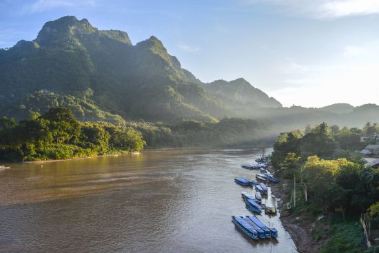 Les beautés naturelles du nord du Laos de Luang Prabang: Nam Ou River