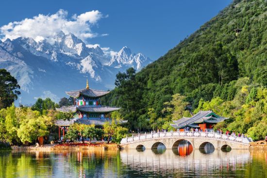 Yunnan - Laos: sur les rails entre deux mondes de Kunming: Lijiang Black Dragon Pool
