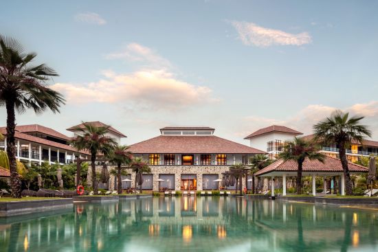 Anantara Desaru Coast Resort & Villas:  Anantara Desaru Main Pool