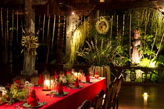 Tugu Lombok:  Sang Hyang Barong Temple - Rijsttafel