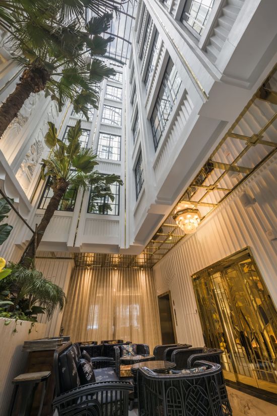 Capella Hanoi:  Atrium