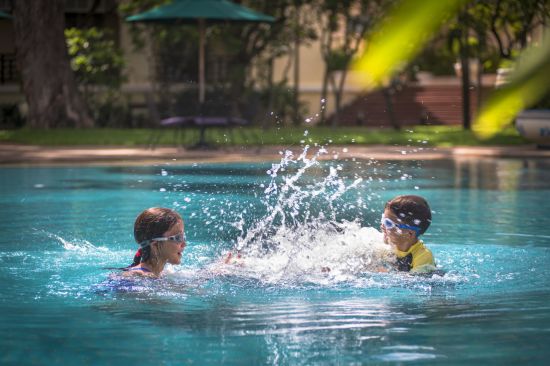 Raffles Hotel Le Royal à Phnom Penh:  Swimming Pool