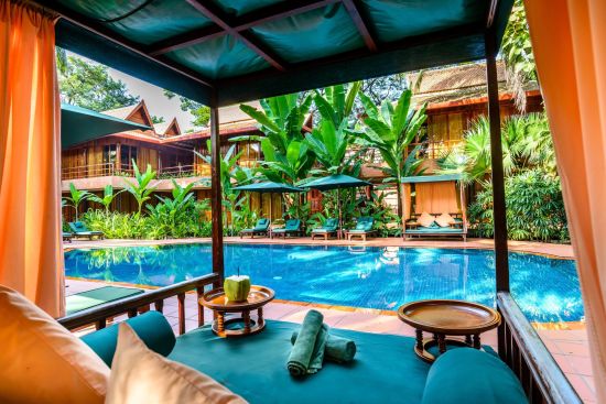 Angkor Village Hotel à Siem Reap:  Poolbeds by the Pool