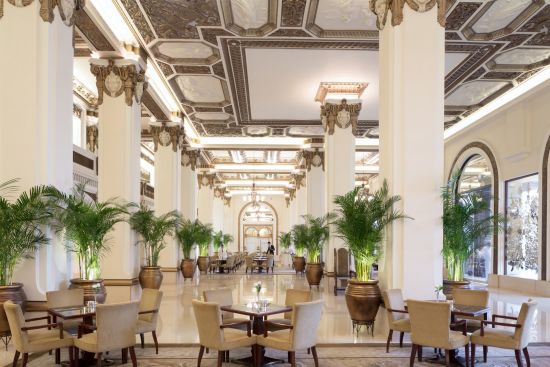 The Peninsula Hong Kong:  The Lobby