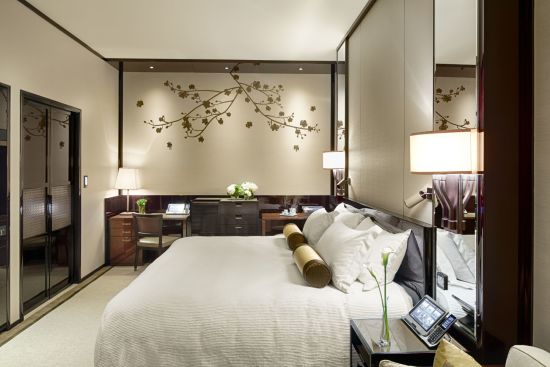The Peninsula Hong Kong:  Deluxe