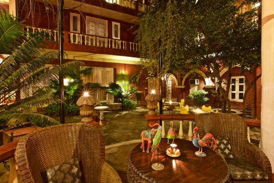 Ranjit's Svaasa à Amritsar:  Courtyard