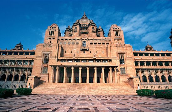 Umaid Bhawan Palace in Jodhpur:  Exterior