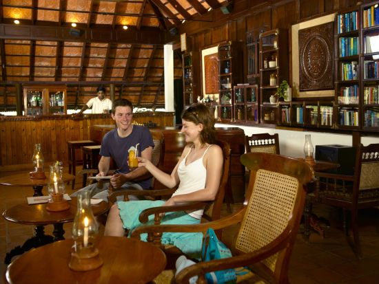 Coconut Lagoon à Kumarakom:  Library