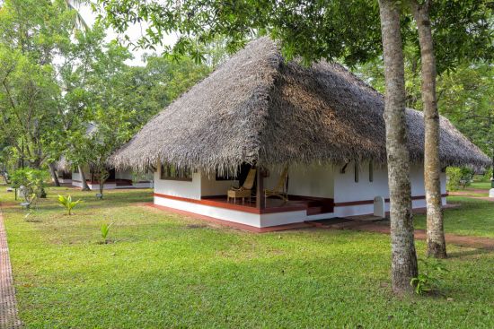 Marari Beach Resort à Mararikulam:  Garden Villa | Exterior