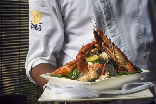 The Malabar House in Kochi:  Fruit de mer on ice