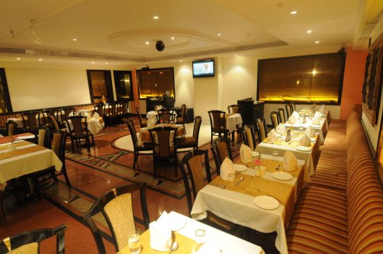 Fariyas à Mumbai:  Tamarind Restaurant