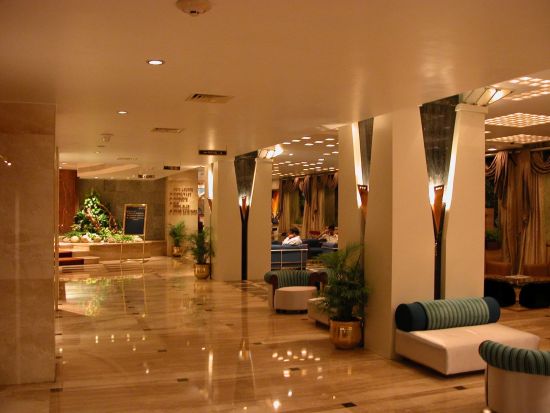 Kohinoor Continental à Mumbai:  Lobby