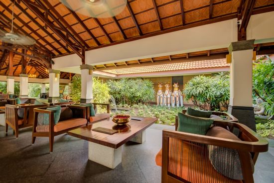 Radisson Blu Resort, Temple Bay Mamallapuram in Mahabalipuram:  Lobby