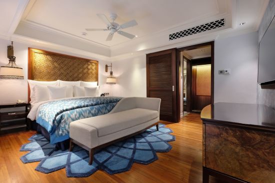 InterContinental Bali Resort in Südbali:  Premium Mezzanine Singaraja Space Access | Bedroom Upstairs