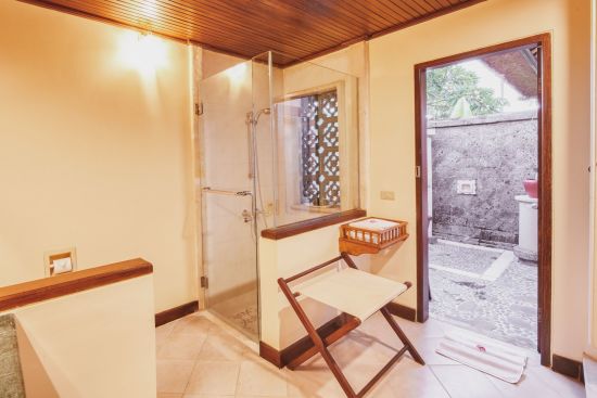 Puri Bagus Lovina in Nordbali:  Superior Gardenview | Bathroom 