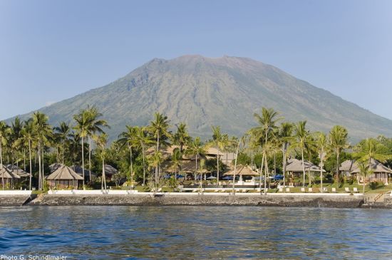 Siddhartha Oceanfront Resort & Spa in Ostbali:  Beach-view