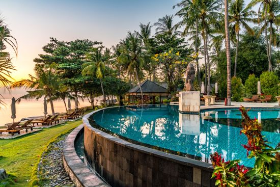 Siddhartha Oceanfront Resort & Spa in Ostbali:  Oceanfront Pool View