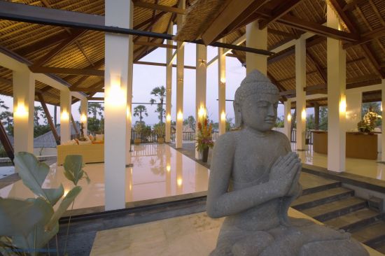 Siddhartha Oceanfront Resort & Spa in Ostbali:  Lobby