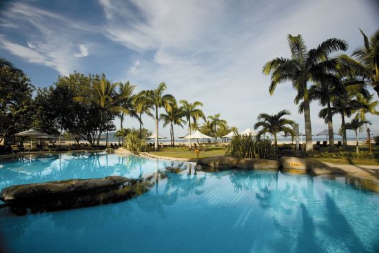Shangri-La Rasa Ria in Kota Kinabalu: pool: 