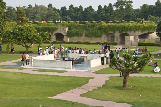 Alt-Delhi: Raj Ghat - Mahatma Gandhi Memorial