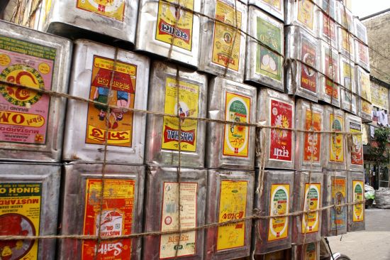 Mumbai zu Fuss entdecken: Can Transporter