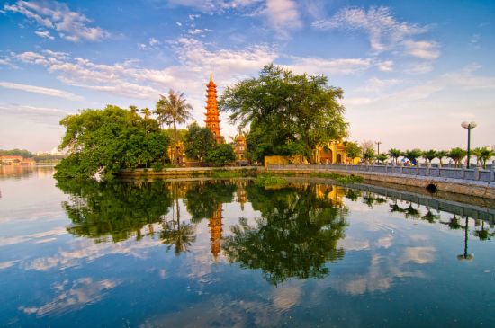 Hanoï de votre propre chef ½ jour à Hanoi: Hanoi Tran Quoc pagoda