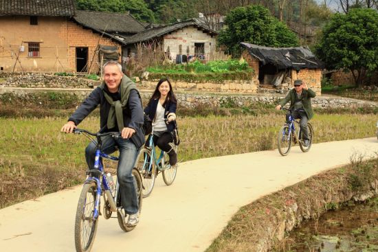 Velotour auf der Insel Chongming in Shanghai: Marcel Götz in China