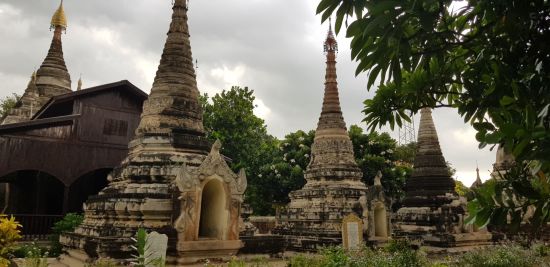 Ursprüngliches Dorfleben am Dohtawaddy Fluss in Mandalay: Makhaya