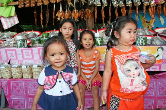 Vientiane im Tuk Tuk erkunden: Fischmarkt zwischen Vientiane und Vang Vieng