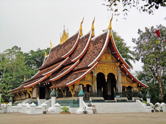 Au fil du Mékong cap sur Luang Prabang de Chiang Mai: Luang Prabang: Wat Xieng Thong temple