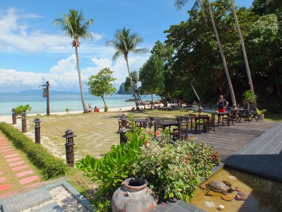 Thanya Resort in Ko Ngai:  Restaurant