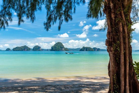 Tup Kaek Sunset Beach Resort in Krabi:  Beach
