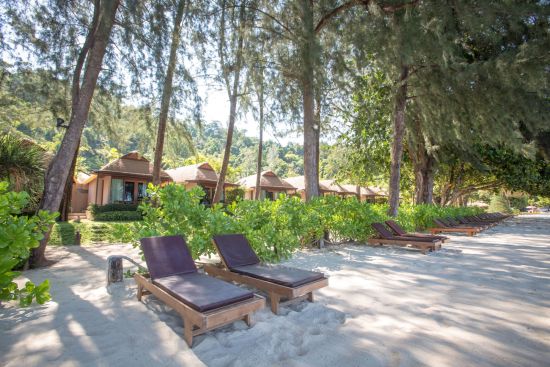 Tup Kaek Sunset Beach Resort in Krabi:  Deluxe Beach Front Cottage