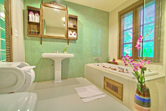 Shewe Wana Boutique Resort & Spa in Chiang Mai:  Deluxe Family Suite Room | Bathroom