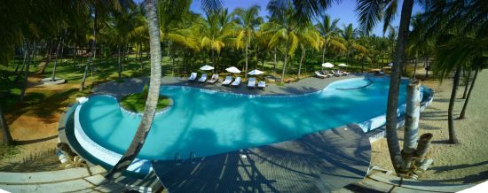 Nattika Beach Ayurveda Resort à Kochi:  Pool